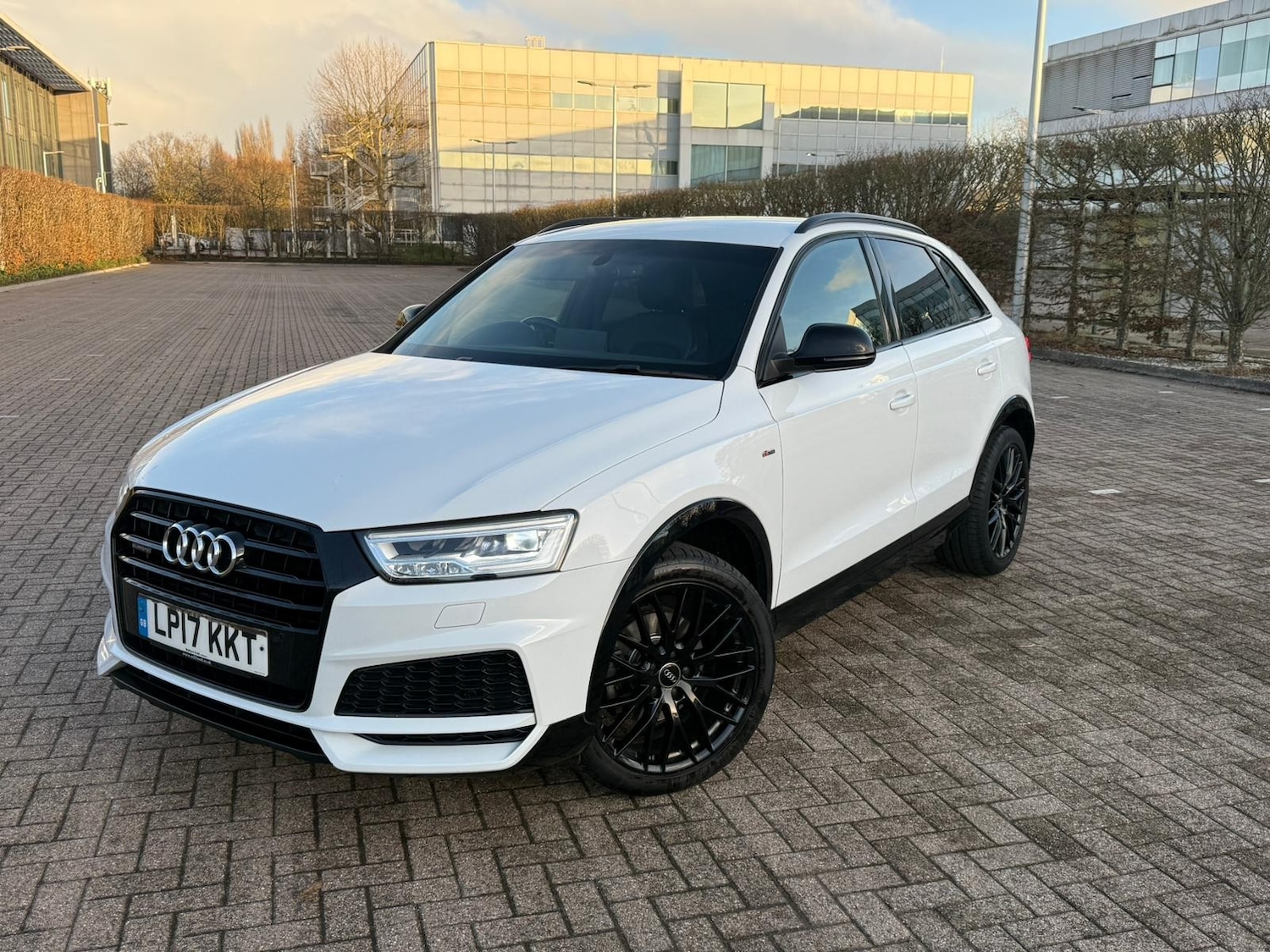 Used Audi Q3 2017 for sale - 76762515: Photo 2