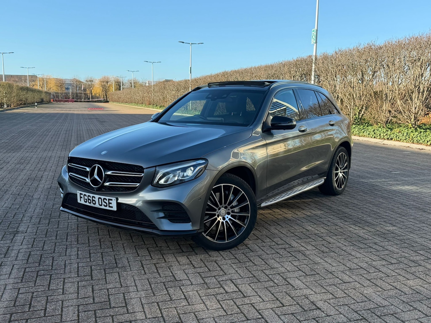 Used Mercedes-Benz GLC 2016 for sale - 76985661: Photo 2