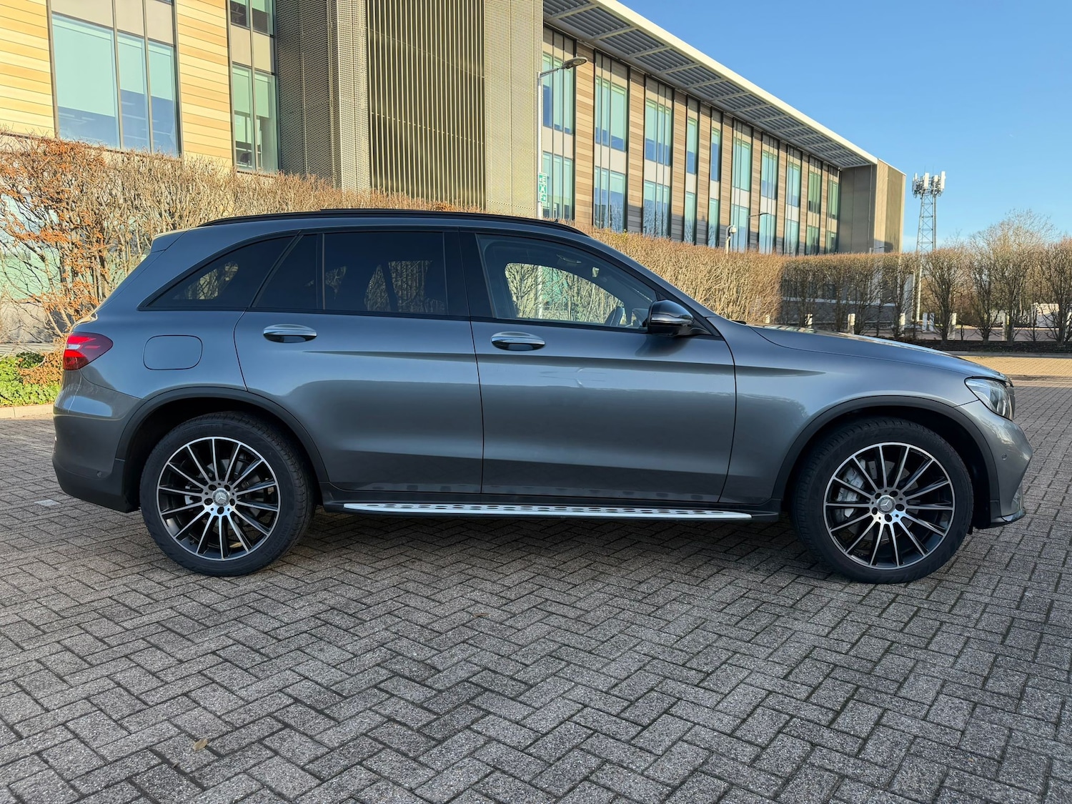 Used Mercedes-Benz GLC 2016 for sale - 76985661: Photo 4