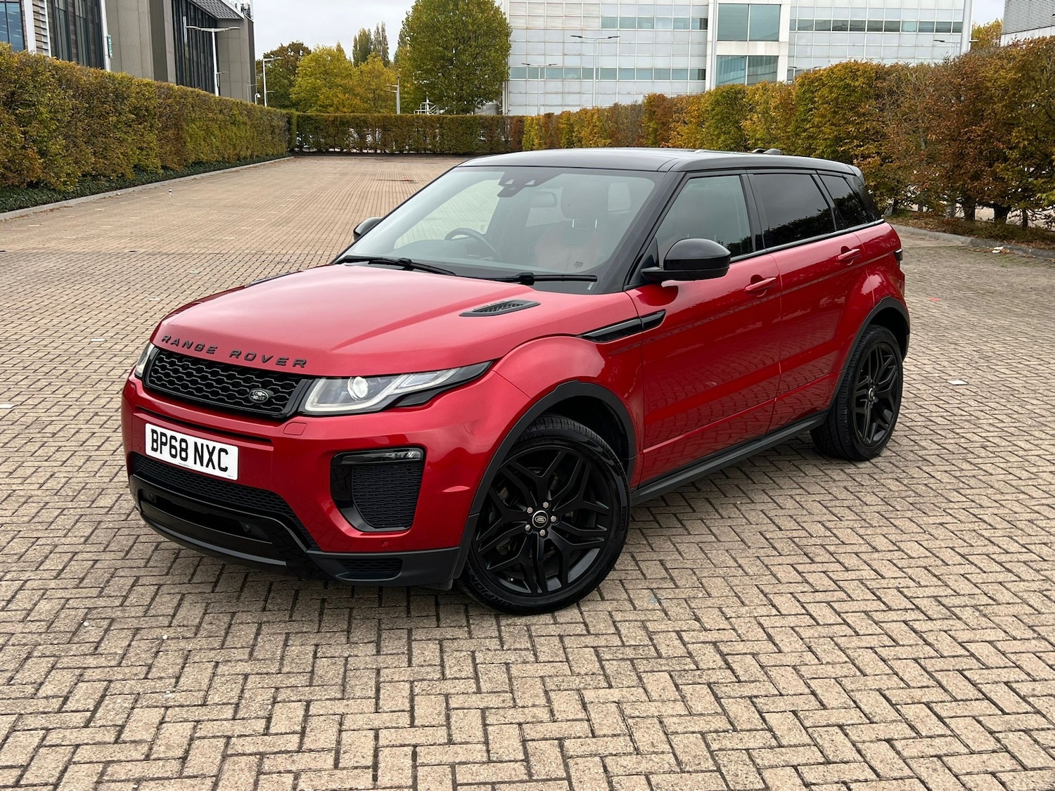 Used Land Rover Range Rover Evoque 2019 for sale - 76274514: Photo 2
