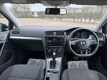 Used Volkswagen Golf 2018 for sale - 78802154: Photo