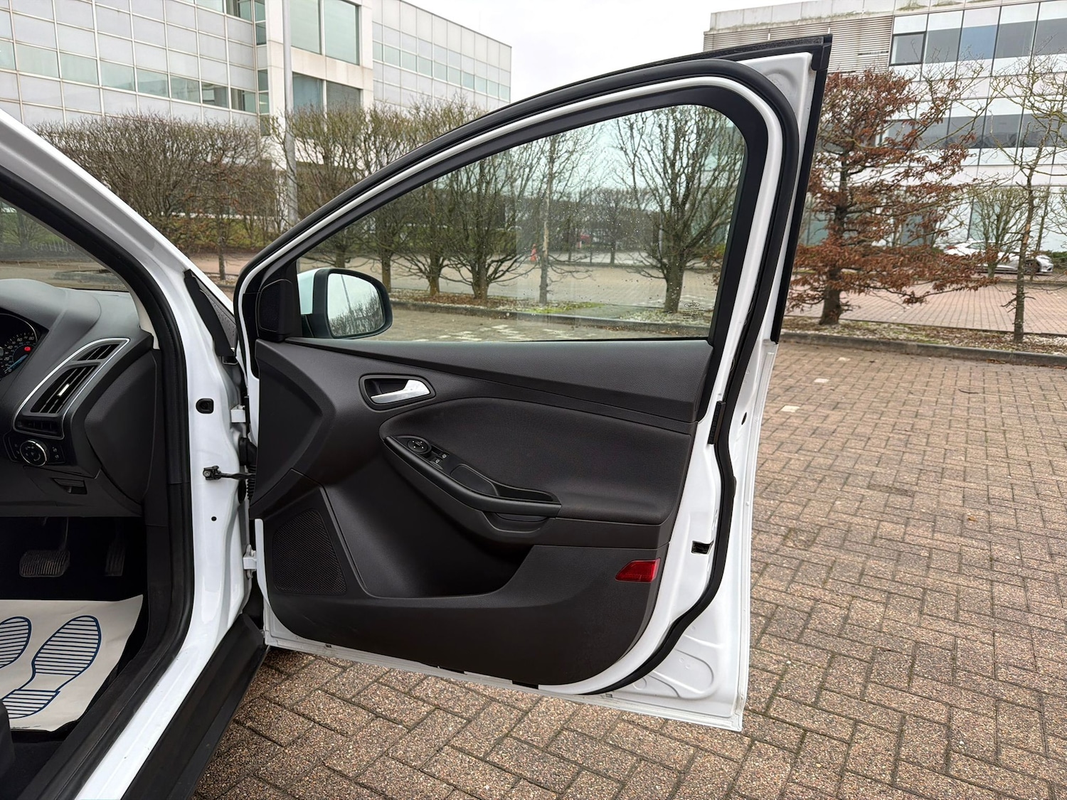 Used Ford Focus 2014 for sale - 76961830: Photo 32