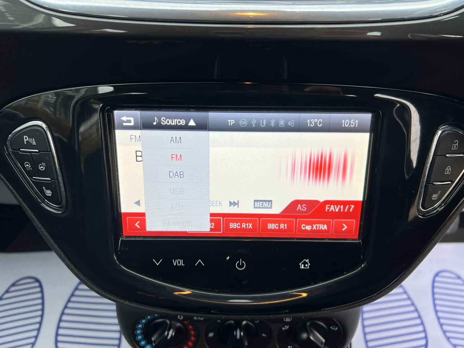 Used Vauxhall Corsa 2015 for sale - 76520130: Photo 17