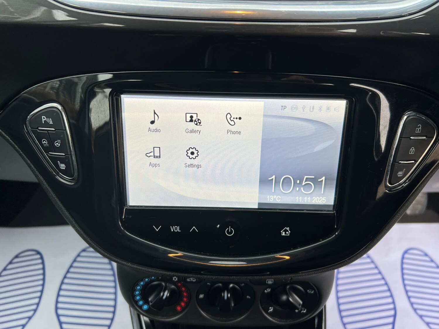 Used Vauxhall Corsa 2015 for sale - 76520130: Photo 18