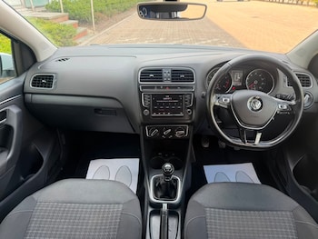 Used Volkswagen Polo 2015 for sale - 79289759: Photo