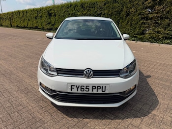 Used Volkswagen Polo 2015 for sale - 79289759: Photo