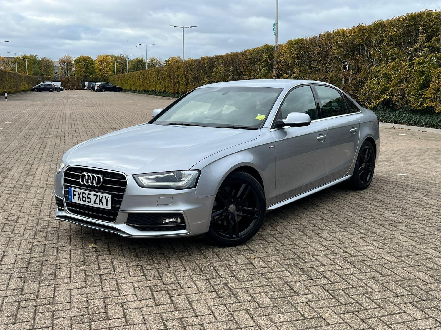 Used Audi A4 2015 for sale - 76369154: Photo 2