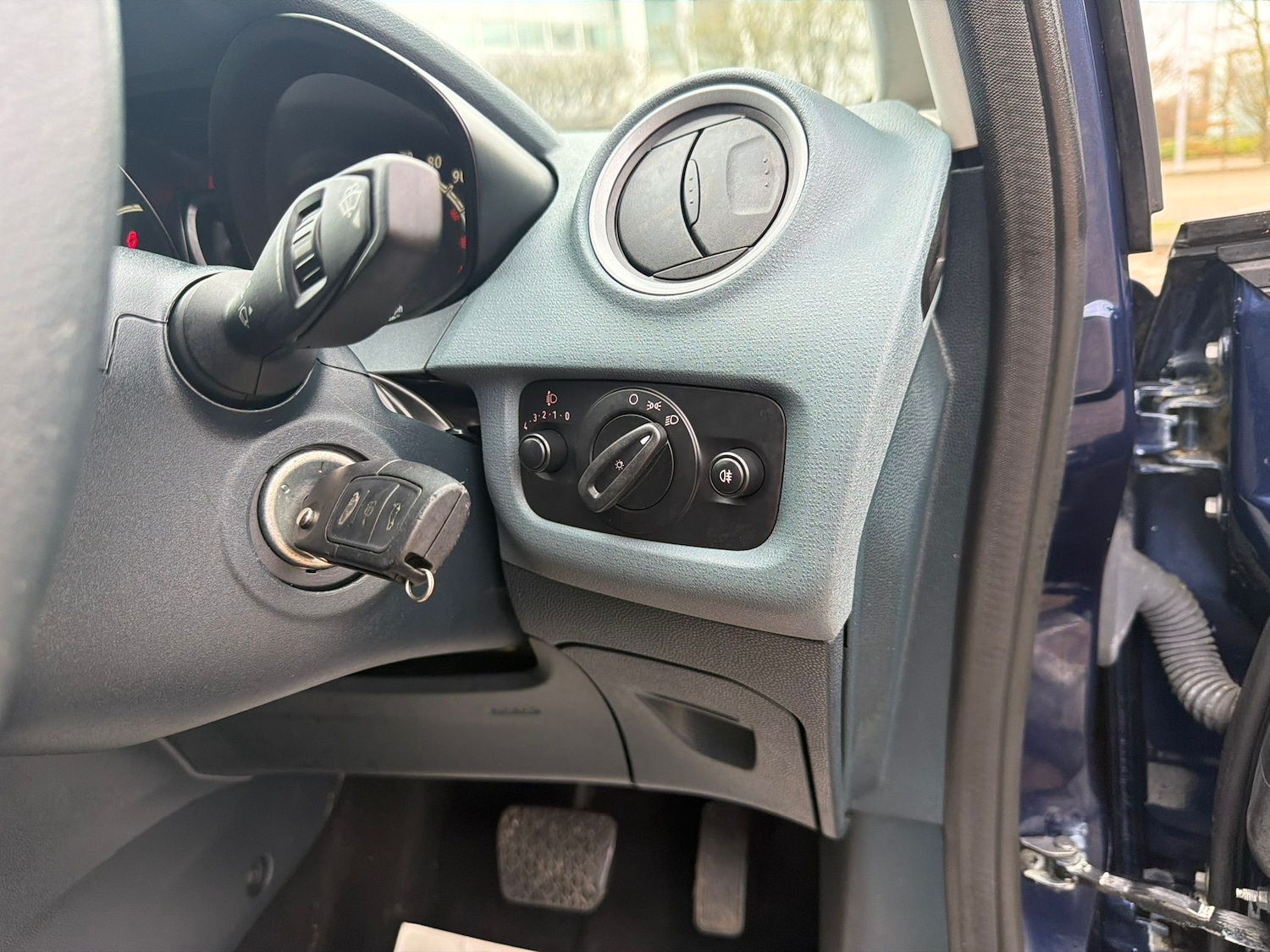 Used Ford Fiesta 2011 for sale - 76961832: Photo 14