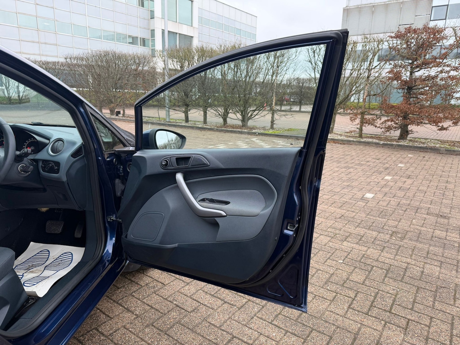 Used Ford Fiesta 2011 for sale - 76961832: Photo 30