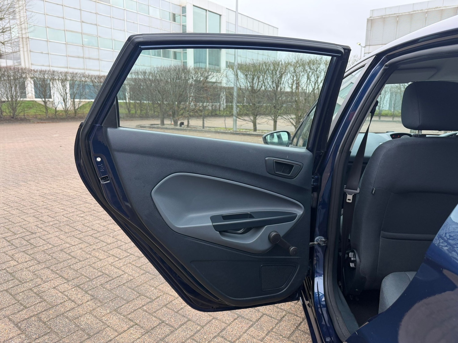 Used Ford Fiesta 2011 for sale - 76961832: Photo 31