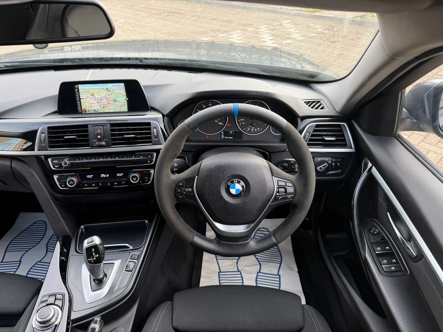 Used BMW 3 Series 2017 for sale - 77747358: Photo 10