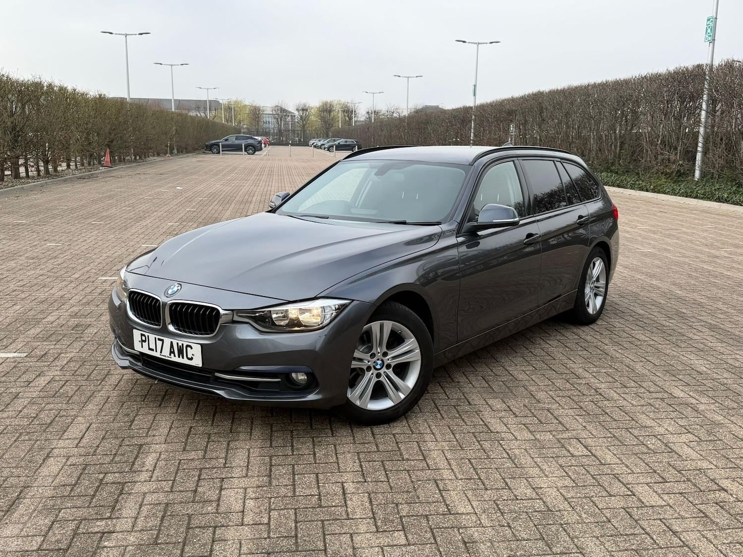 Used BMW 3 Series 2017 for sale - 77747358: Photo 2