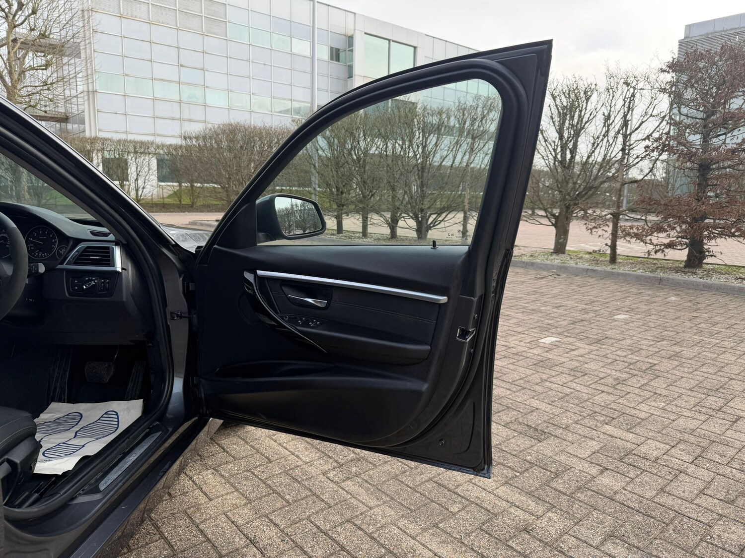 Used BMW 3 Series 2017 for sale - 77747358: Photo 43