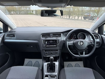 Used Volkswagen Golf 2014 for sale - 77919079: Photo