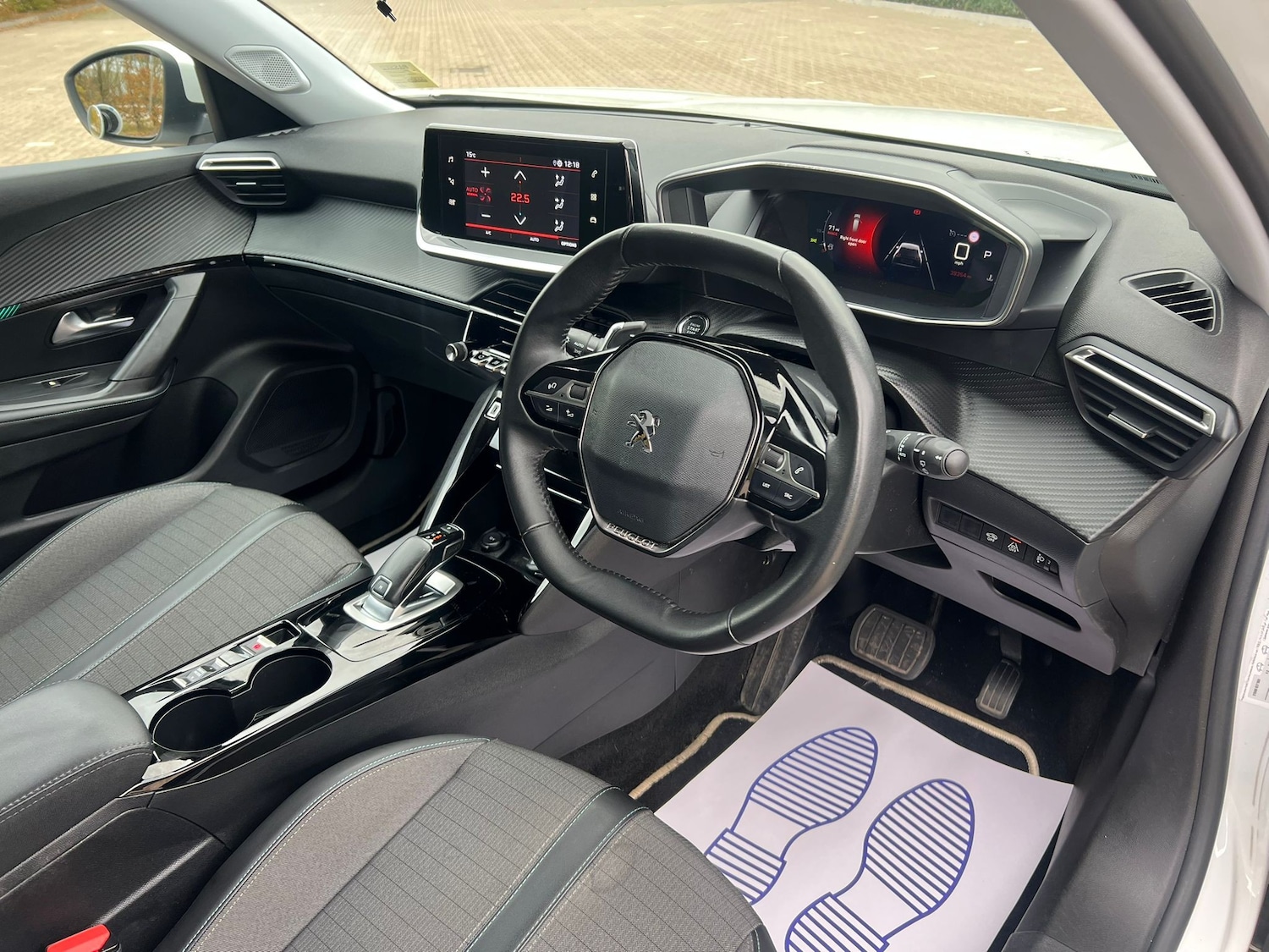 Used Peugeot 2008 2021 for sale - 76324529: Photo 12