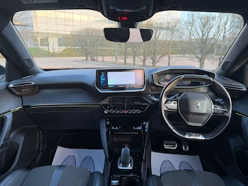 Used Peugeot E-2008 2021 for sale - 77804956: Photo