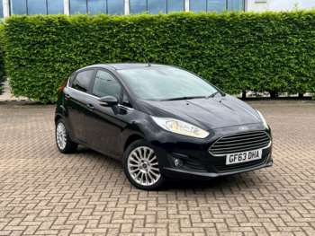 2013 (63) - TITANIUM 5-Door