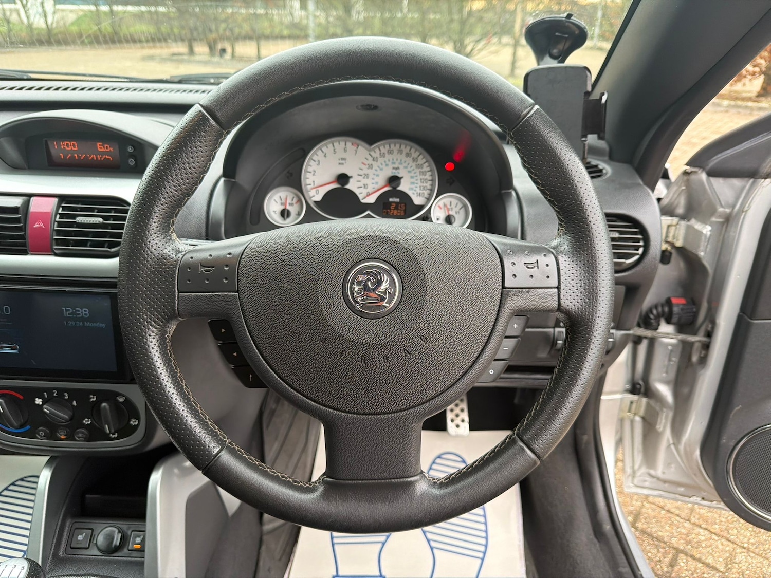 Used Vauxhall Tigra 2007 for sale - 76934273: Photo 12