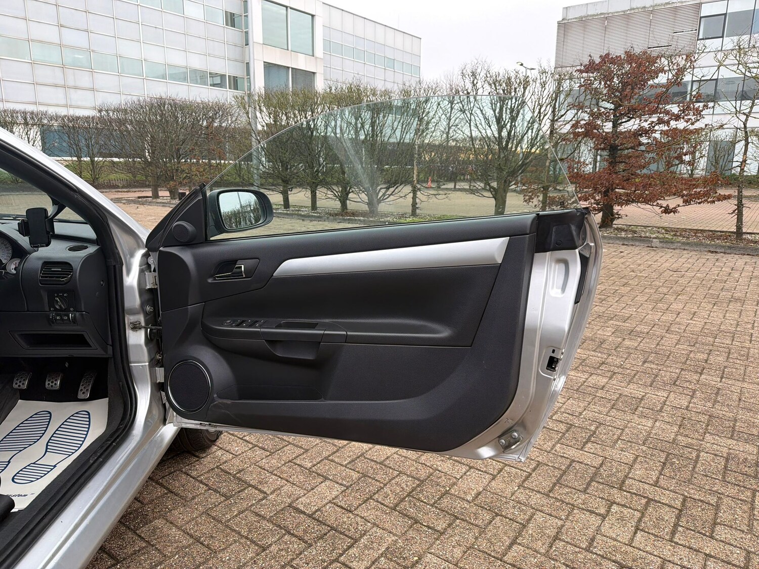 Used Vauxhall Tigra 2007 for sale - 76934273: Photo 26