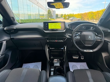Used Peugeot 2008 2023 for sale - 79104821: Photo