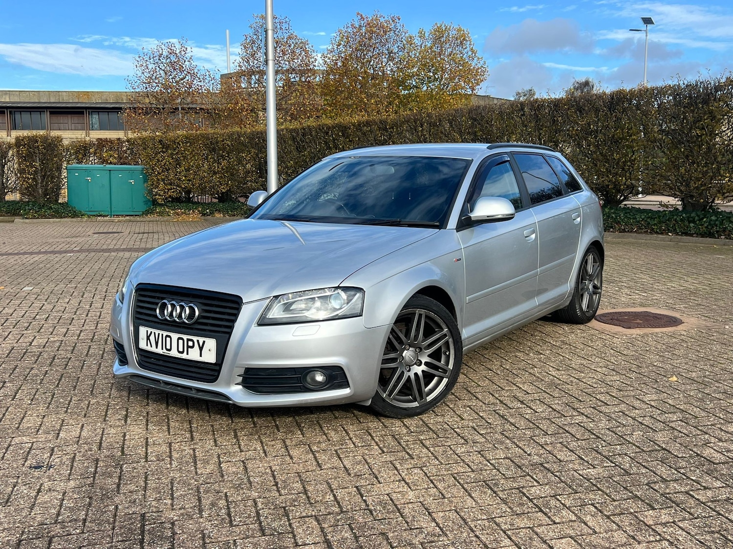 Used Audi A3 2010 for sale - 76863060: Photo 2