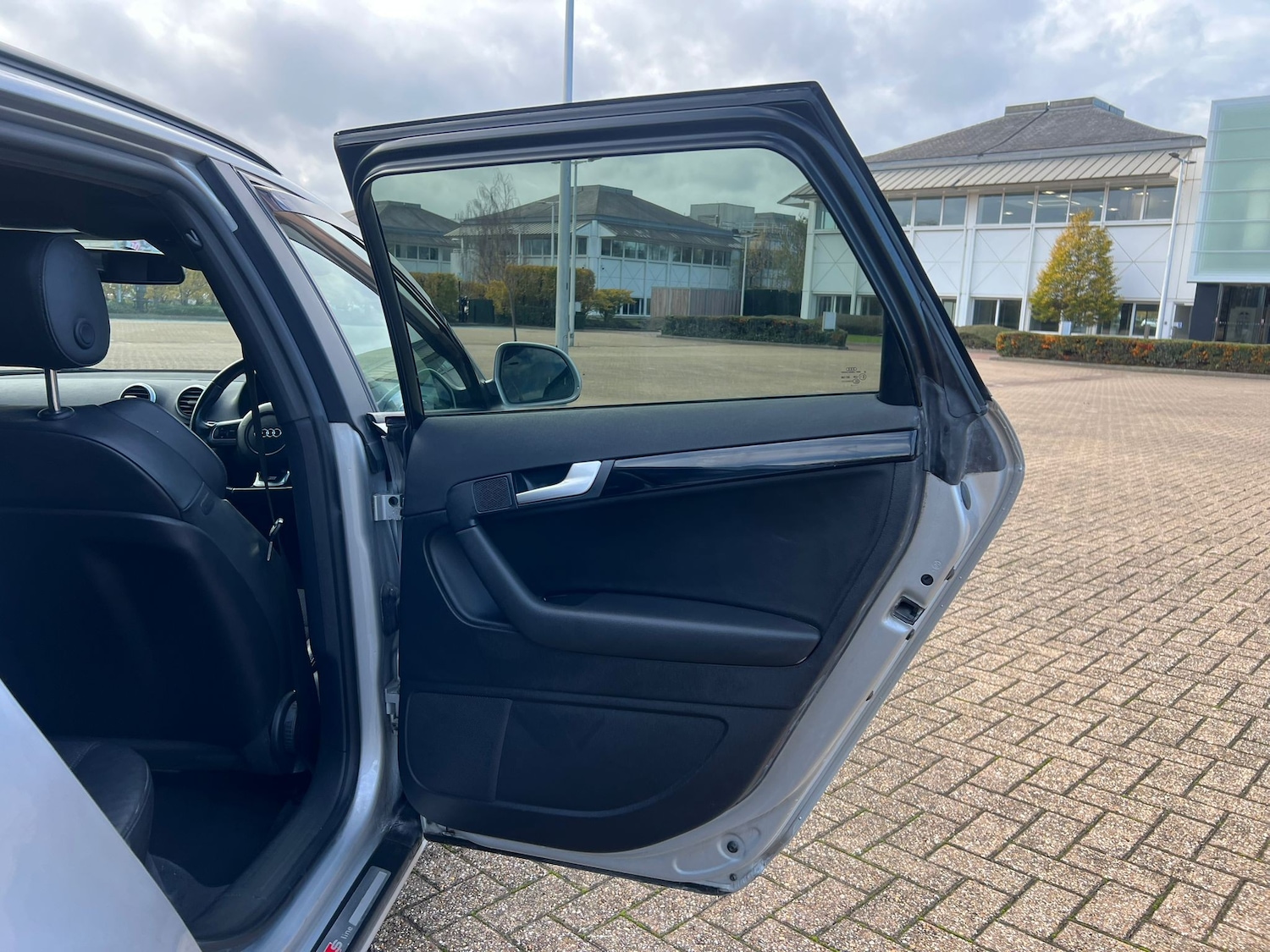 Used Audi A3 2010 for sale - 76863060: Photo 32