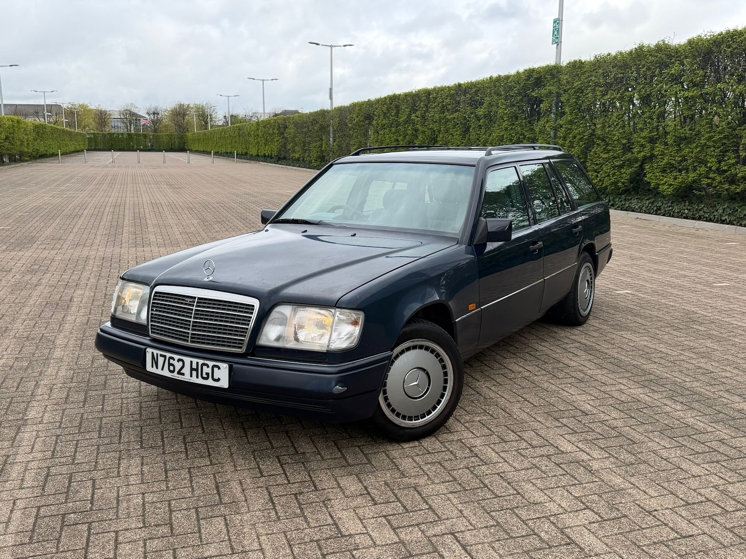Used Mercedes-Benz E Class 1995 for sale - 78132105: Photo 2