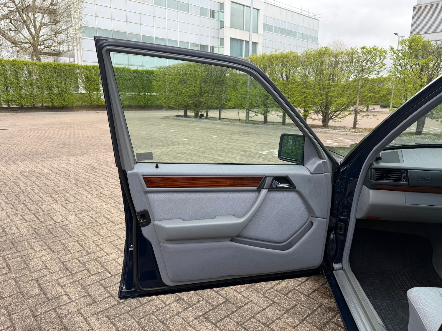 Used Mercedes-Benz E Class 1995 for sale - 78132105: Photo 27