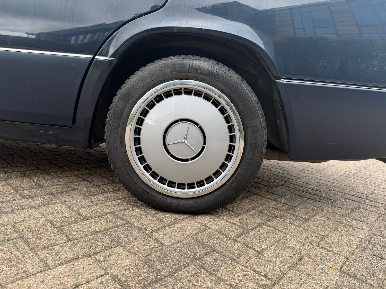 Used Mercedes-Benz E Class 1995 for sale - 78132105: Photo 31