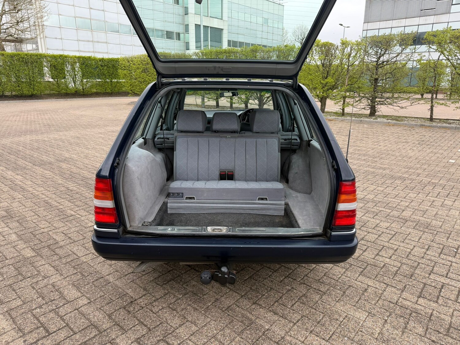 Used Mercedes-Benz E Class 1995 for sale - 78132105: Photo 35