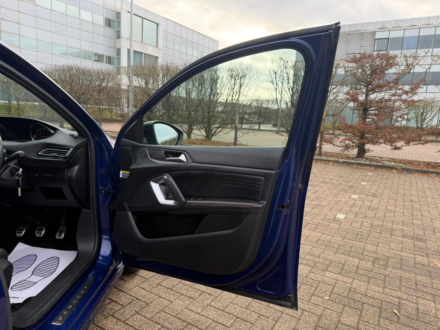 Used Peugeot 308 2016 for sale - 76697853: Photo 28