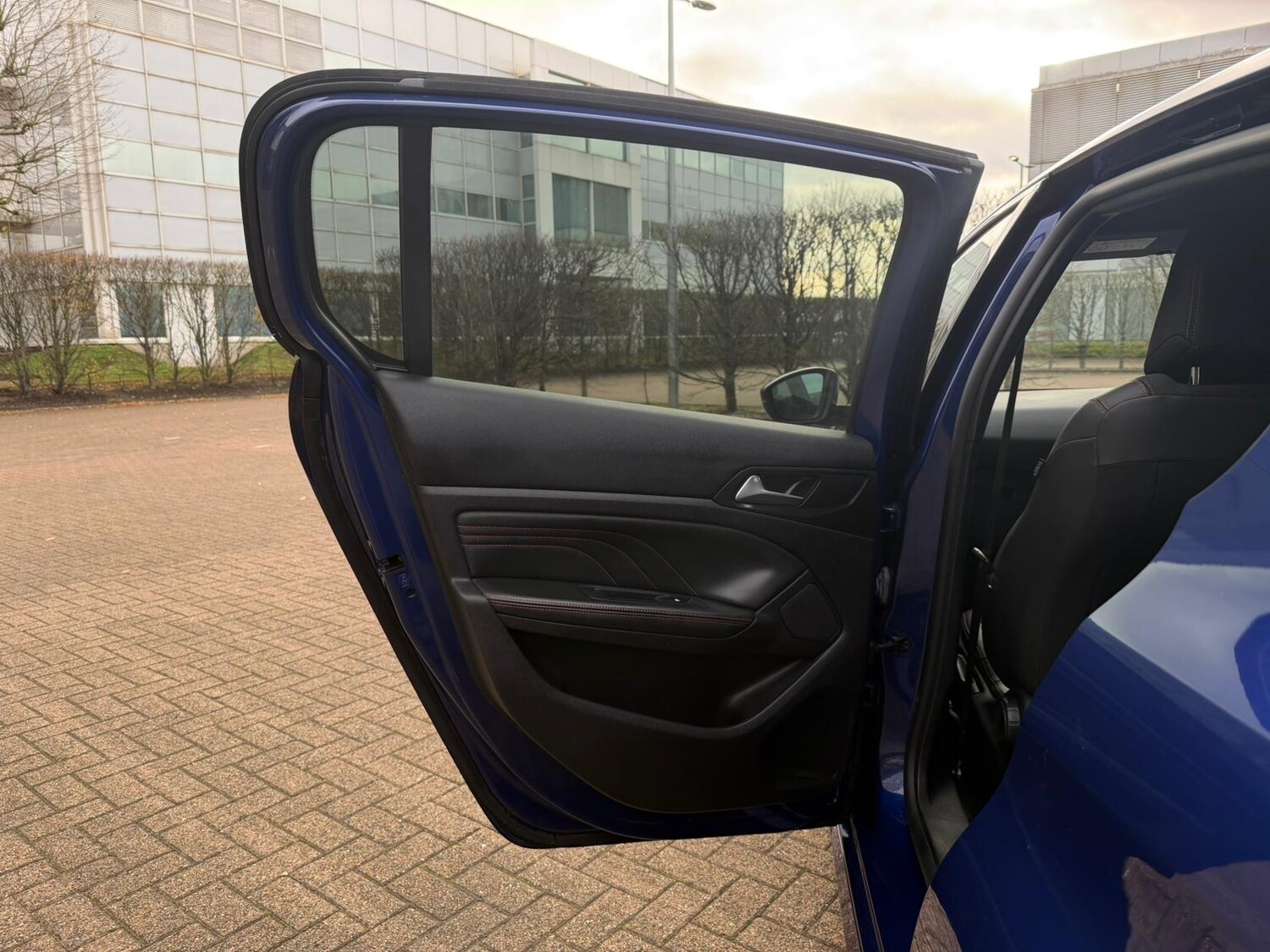 Used Peugeot 308 2016 for sale - 76697853: Photo 30