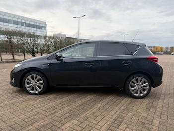Used Toyota Auris 2013 for sale - 77336896: Photo