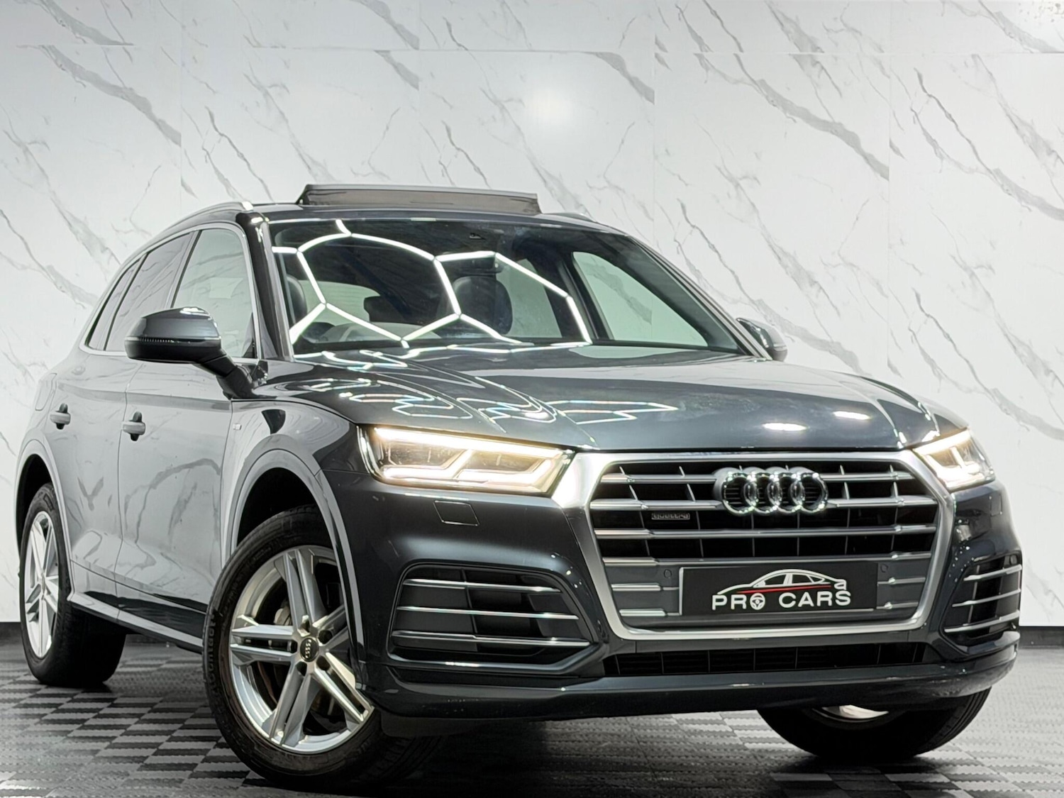 Used Audi Q5 2018 for sale - 77298398: Photo 1