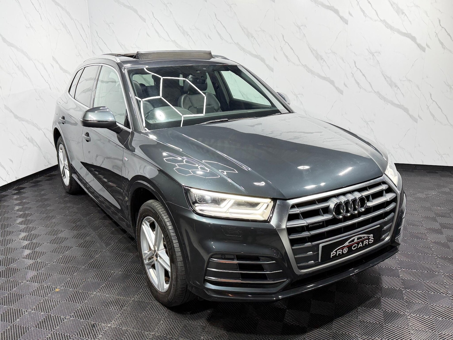 Used Audi Q5 2018 for sale - 77298398: Photo 11