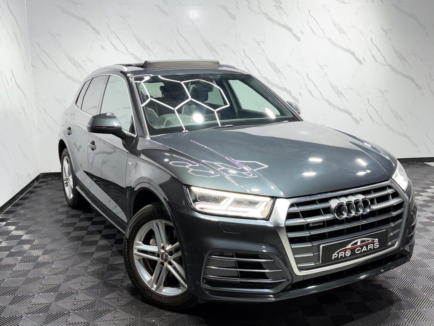 Used Audi Q5 2018 for sale - 77298398: Photo 5