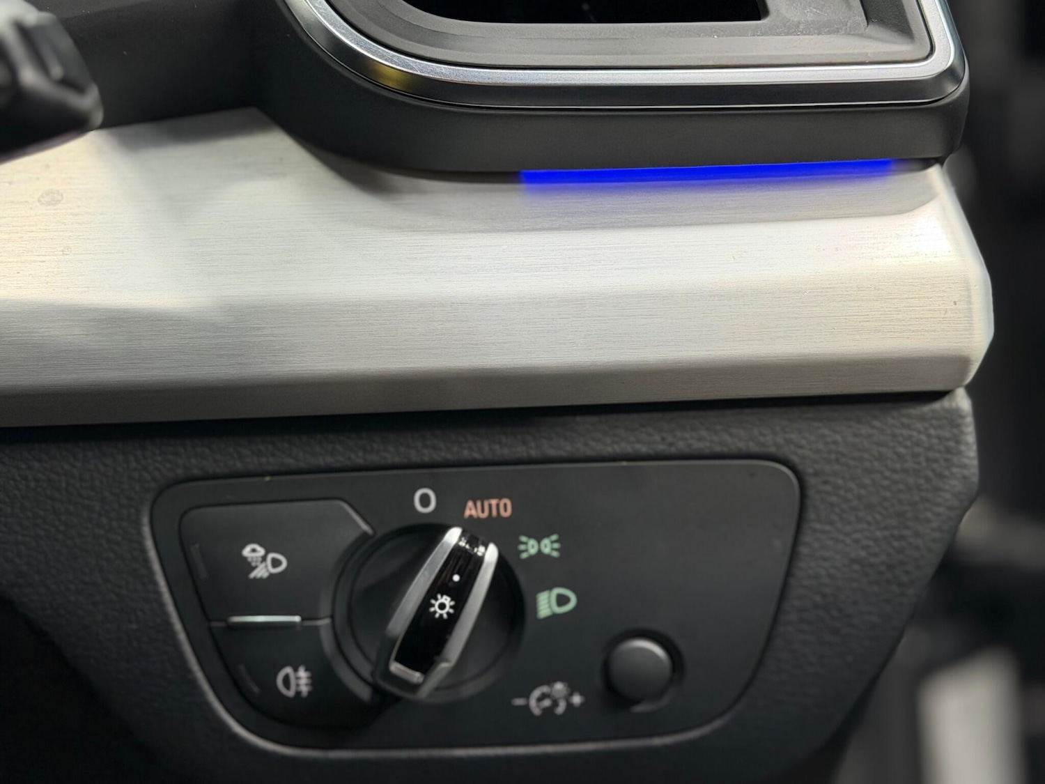 Used Audi Q5 2018 for sale - 77298398: Photo 55