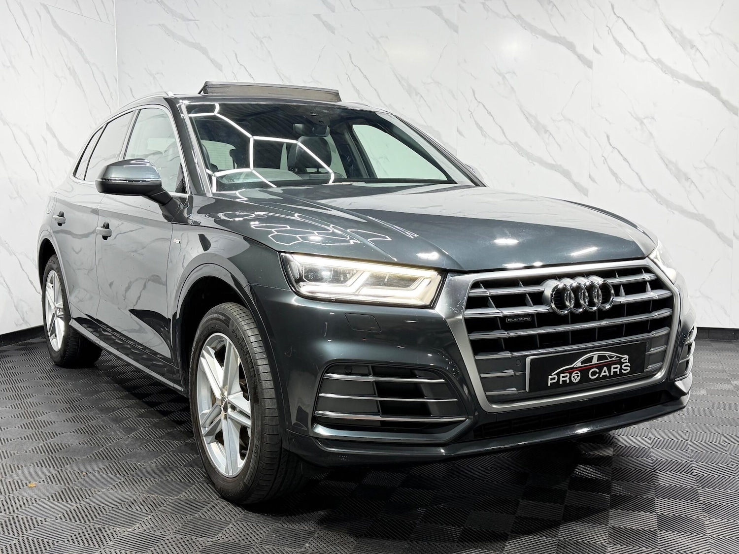 Used Audi Q5 2018 for sale - 77298398: Photo 8