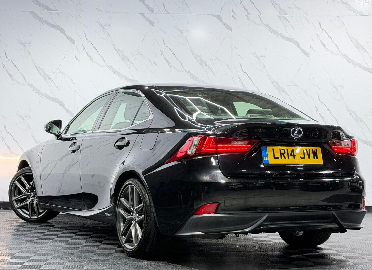 Used Lexus IS 2014 for sale - 77298405: Photo 2