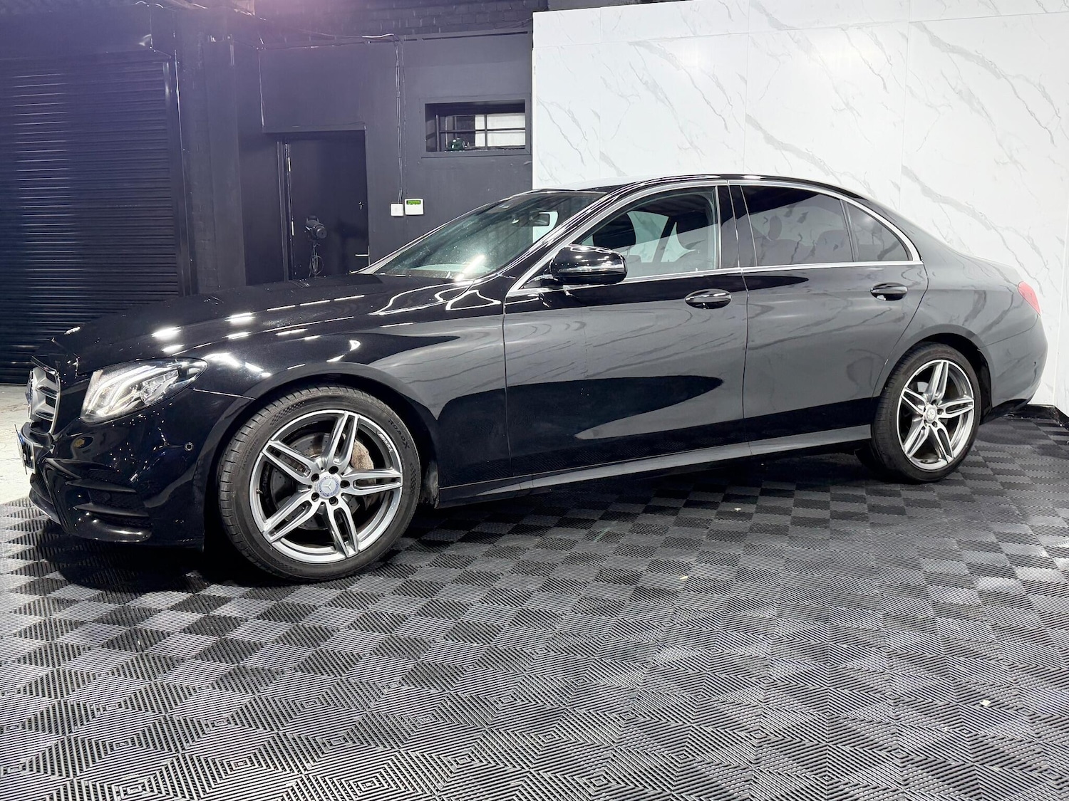 Used Mercedes-Benz E Class 2016 for sale - 77344429: Photo 10