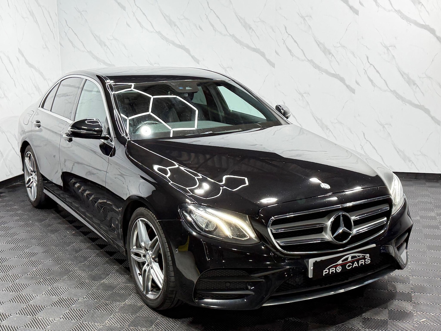 Used Mercedes-Benz E Class 2016 for sale - 77344429: Photo 12