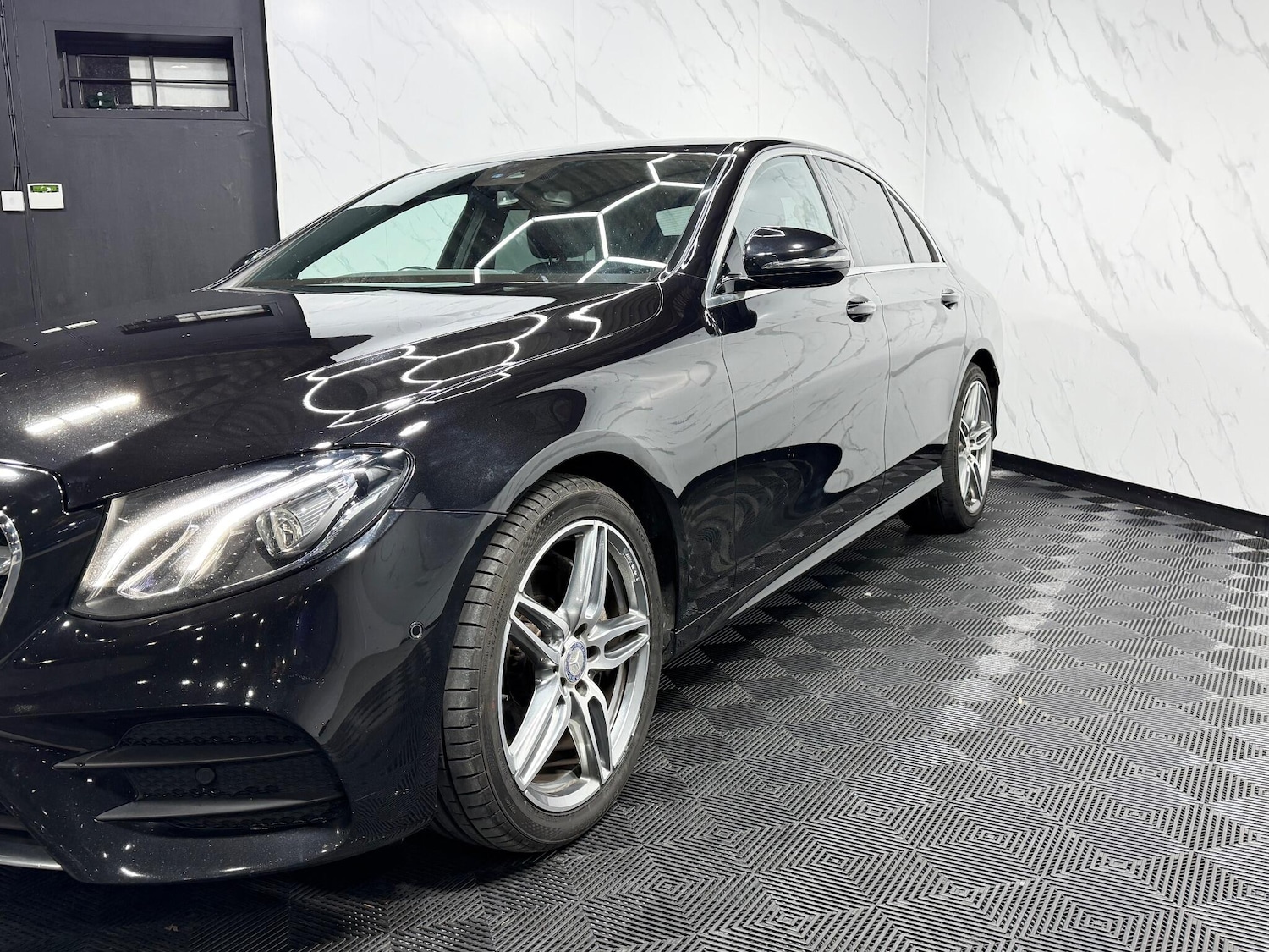 Used Mercedes-Benz E Class 2016 for sale - 77344429: Photo 15