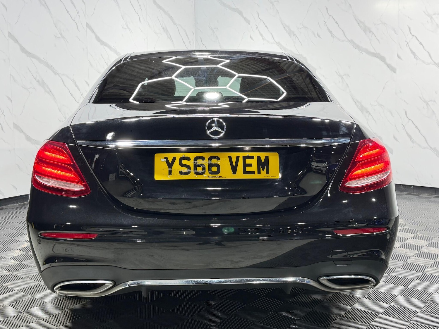 Used Mercedes-Benz E Class 2016 for sale - 77344429: Photo 25