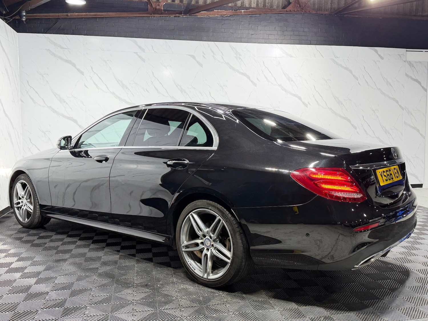 Used Mercedes-Benz E Class 2016 for sale - 77344429: Photo 28