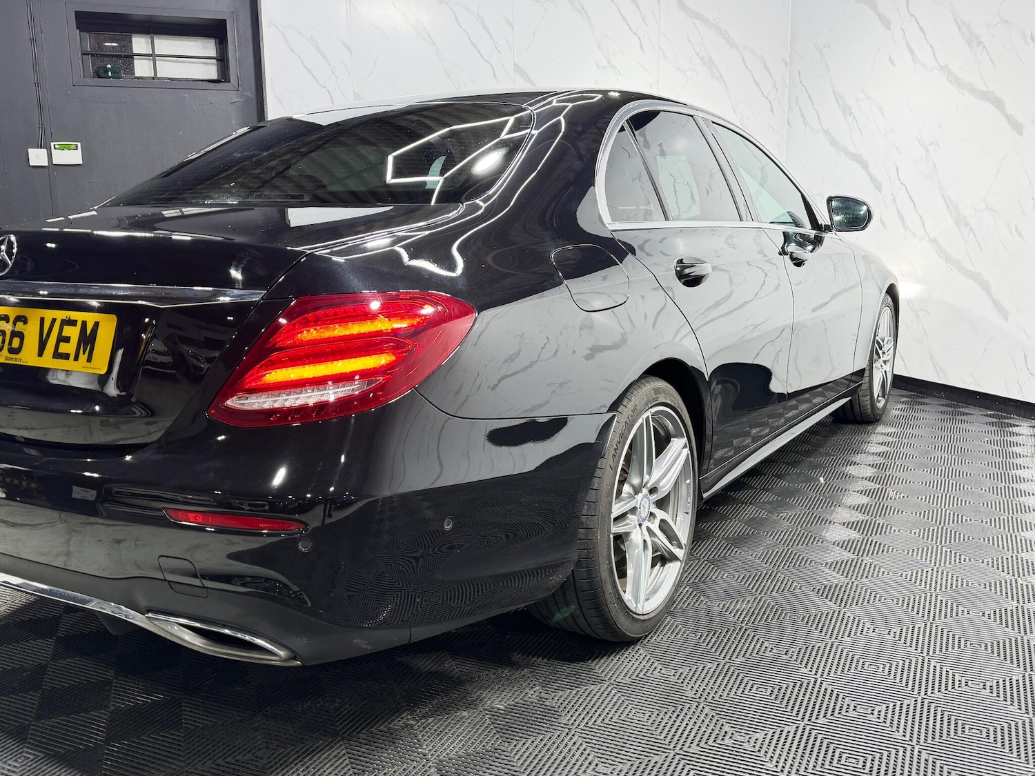 Used Mercedes-Benz E Class 2016 for sale - 77344429: Photo 31