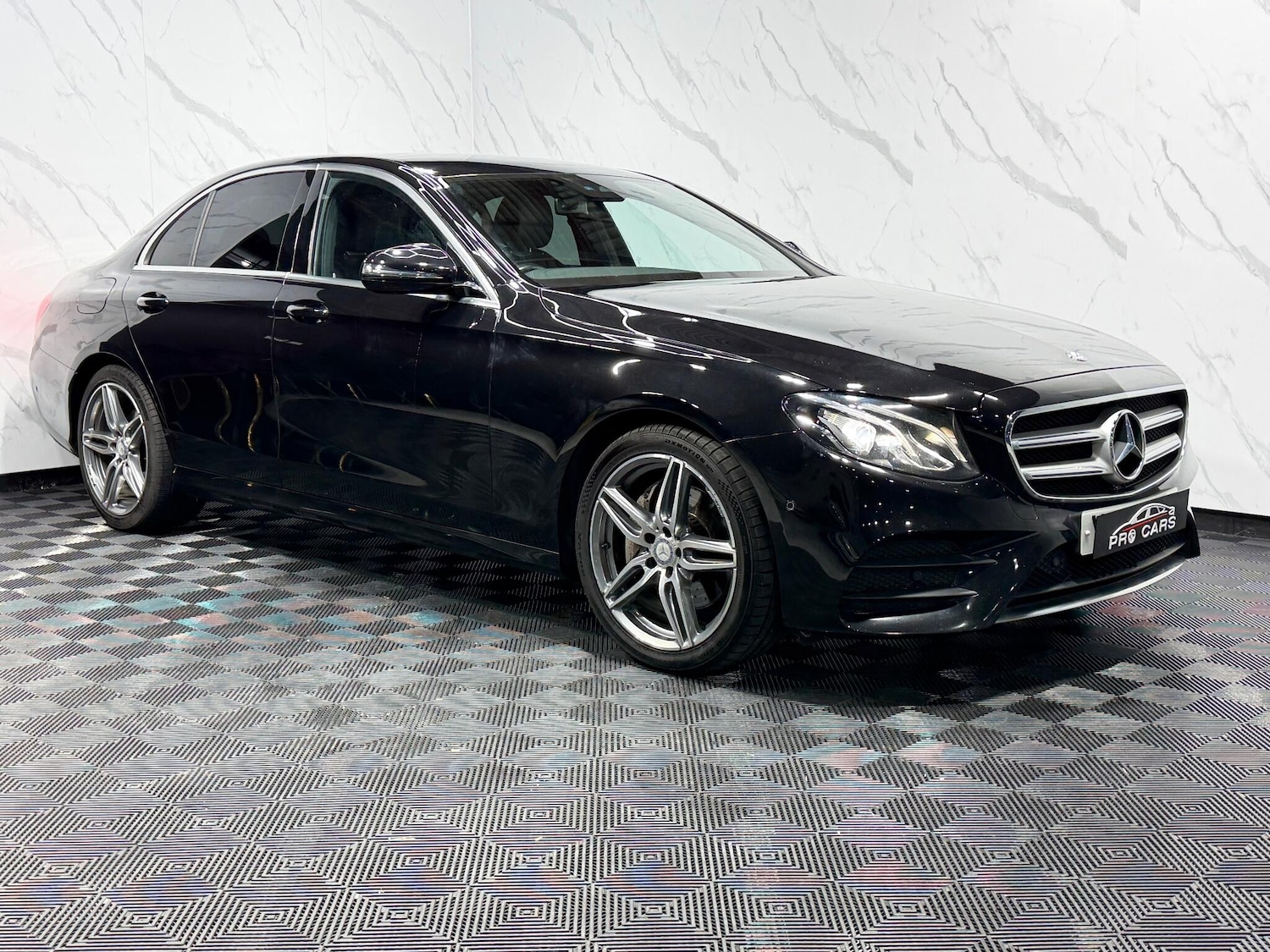 Used Mercedes-Benz E Class 2016 for sale - 77344429: Photo 9