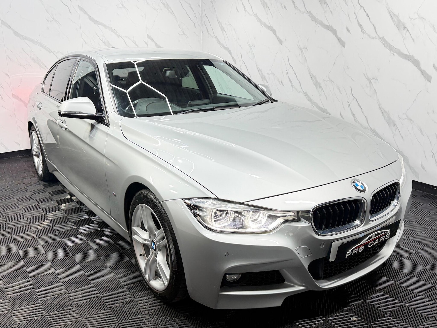 Used BMW 3 Series 2018 for sale - 77298395: Photo 11