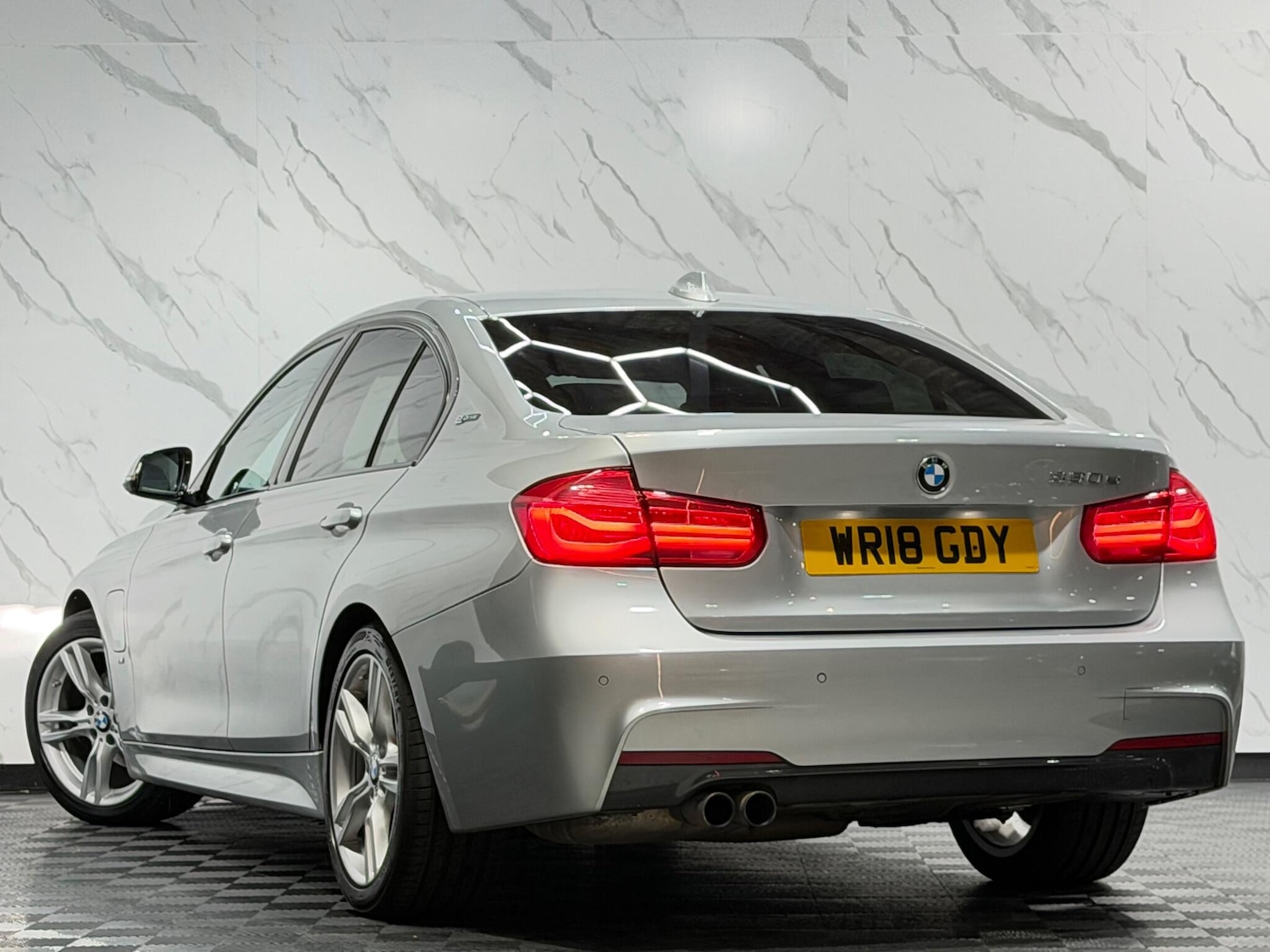 Used BMW 3 Series 2018 for sale - 77298395: Photo 2