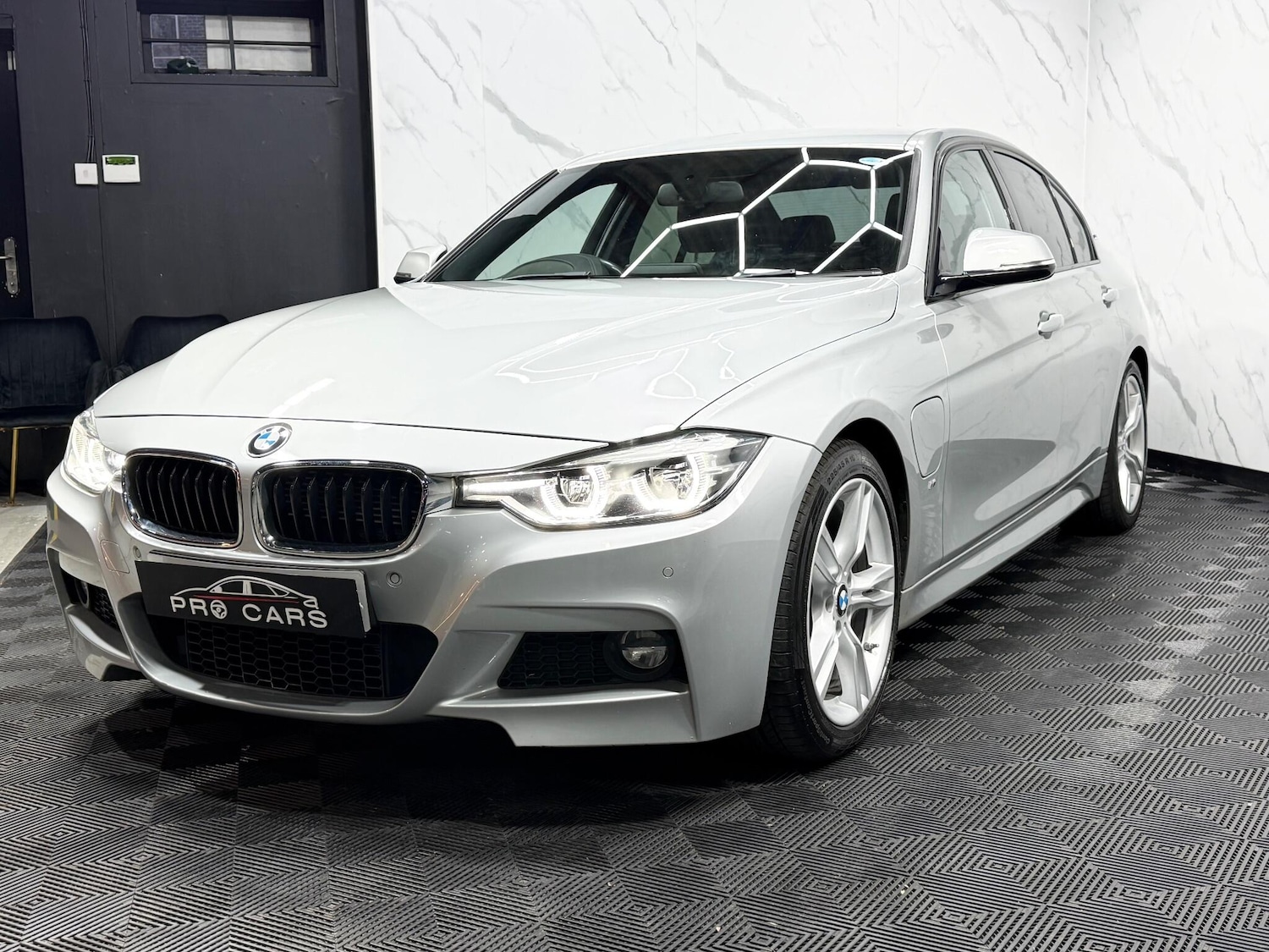 Used BMW 3 Series 2018 for sale - 77298395: Photo 6