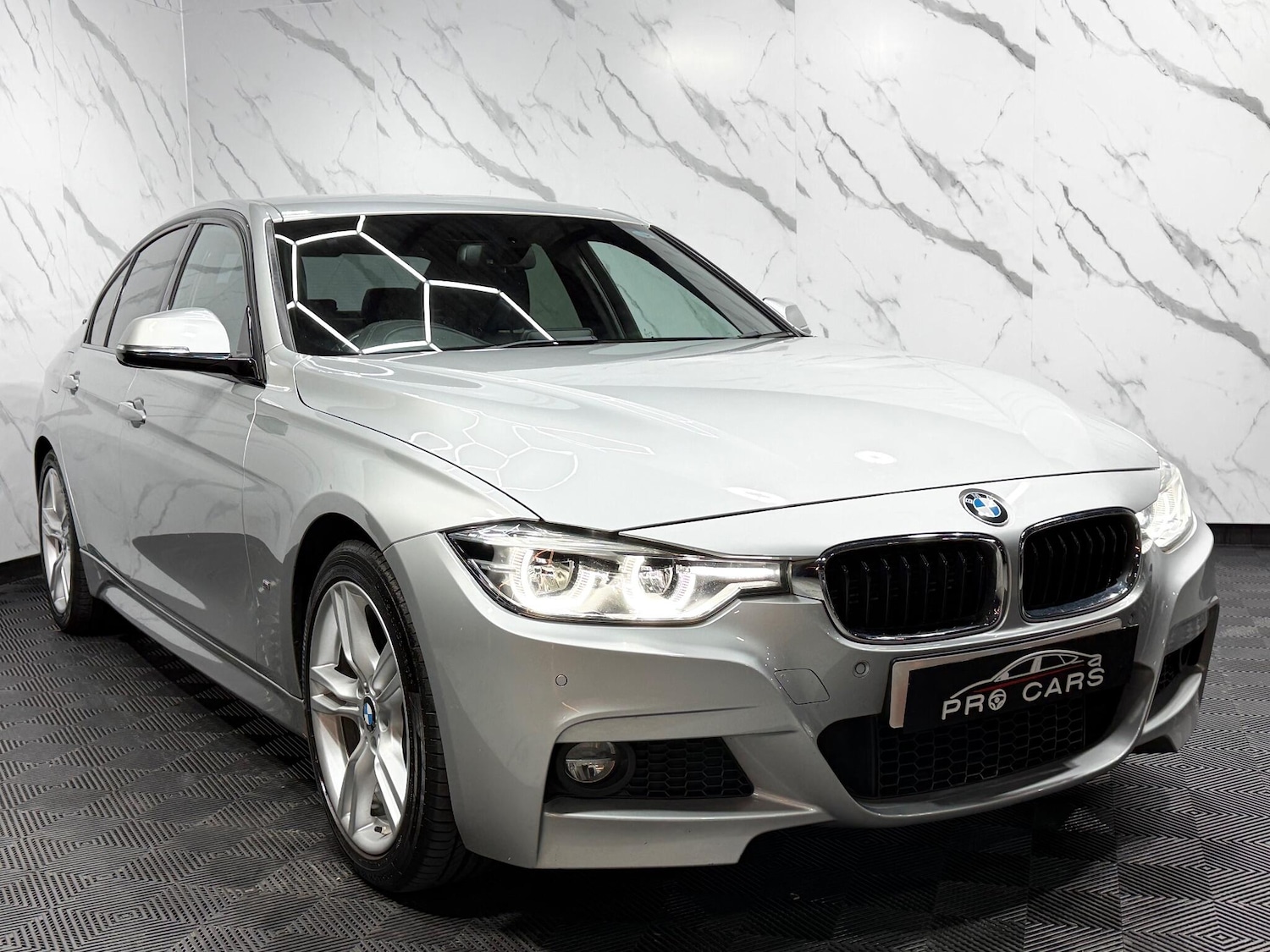 Used BMW 3 Series 2018 for sale - 77298395: Photo 8